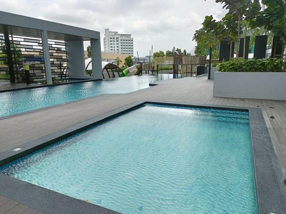 Apartment Sky Trees Netflix And Facilities At Bukit Indah