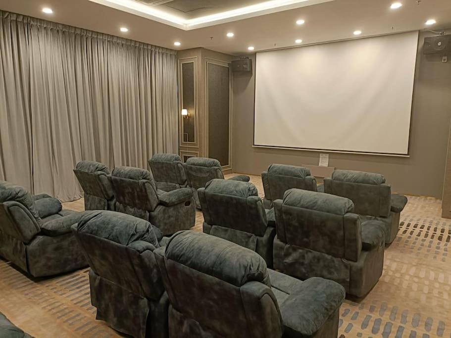 Apartment Sky Trees Netflix And Facilities At Bukit Indah *