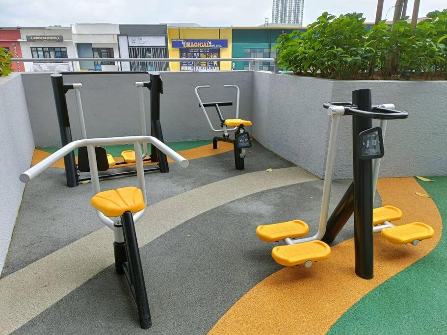 Sky Trees Netflix And Facilities At Bukit Indah * Johor Bahru