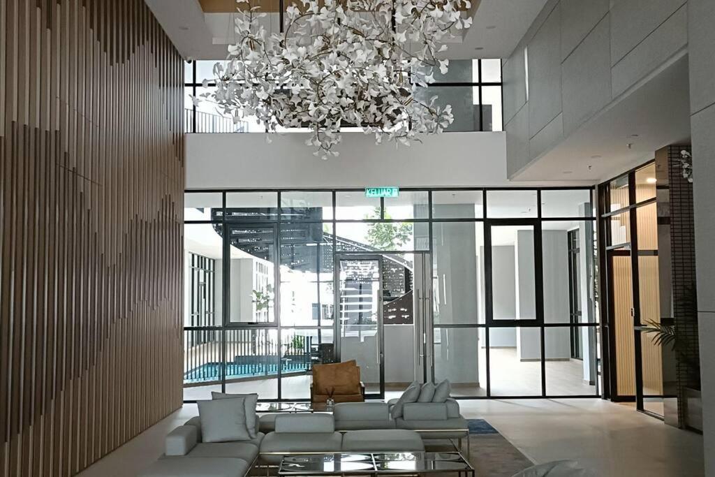 Apartment Sky Trees Netflix And Facilities At Bukit Indah *